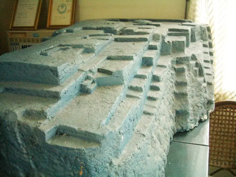 Japan’s Underwater Mystery: Is the 10,000-Year-Old Yonaguni Monument Nature or Ancient Architecture?
