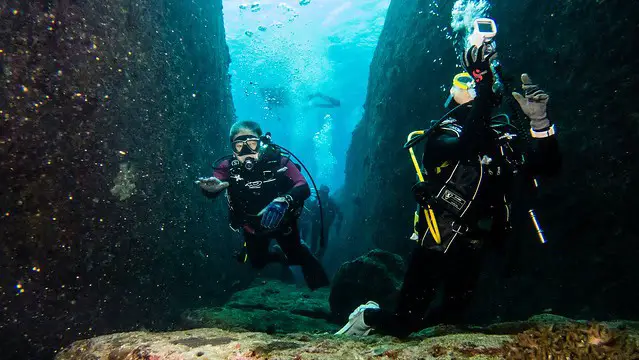 Japan’s Underwater Mystery: Is the 10,000-Year-Old Yonaguni Monument Nature or Ancient Architecture?