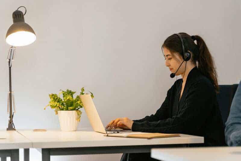 Morning Light Therapy: As Effective as Antidepressants for Beating Winter Depression