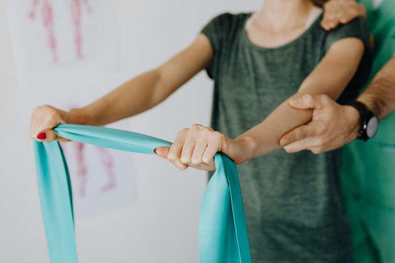 Why Walking Backwards for 10 Minutes Daily Is the New Fitness Trend Everyone’s Talking About