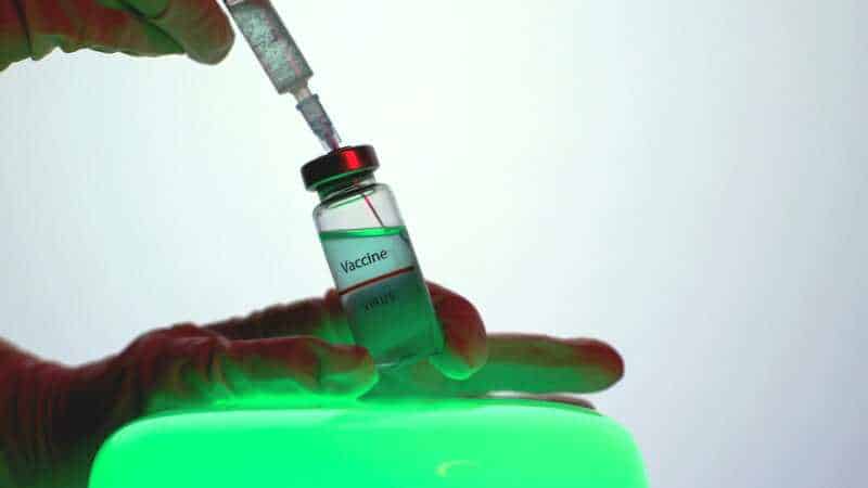 Why Some People Never Get Sick—The Genetic Lottery That Creates Super Immune Systems