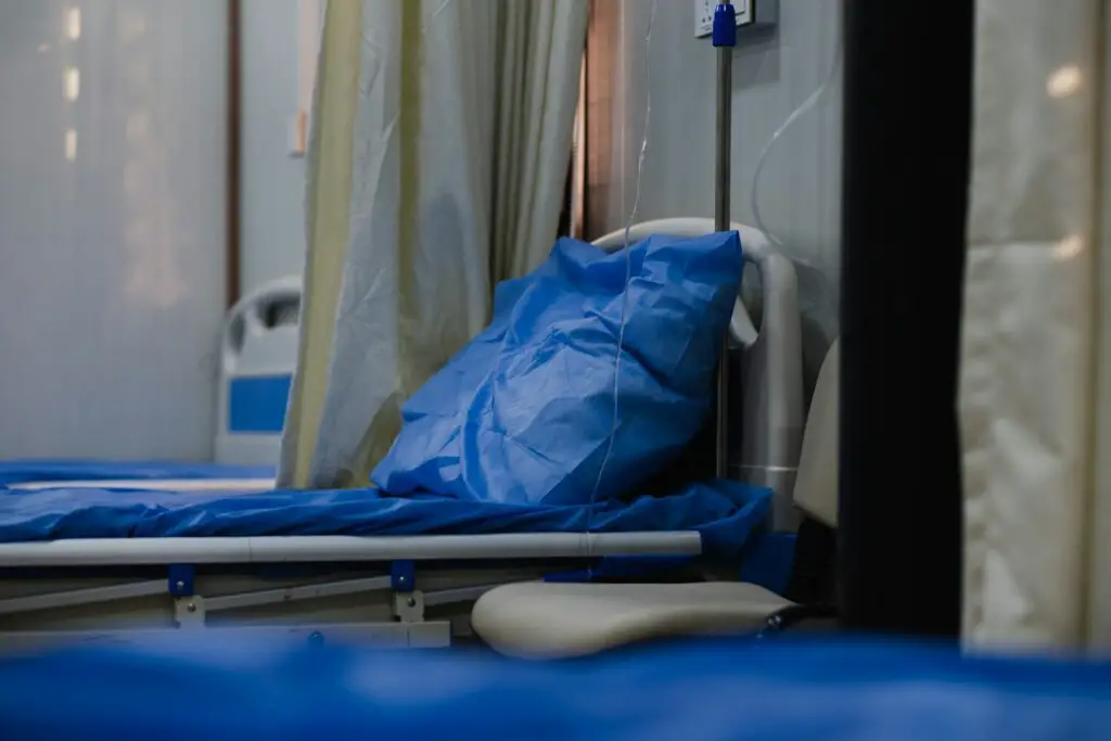 I’m a Geriatrician—These 12 Symptoms Are Never ‘Just Old Age’