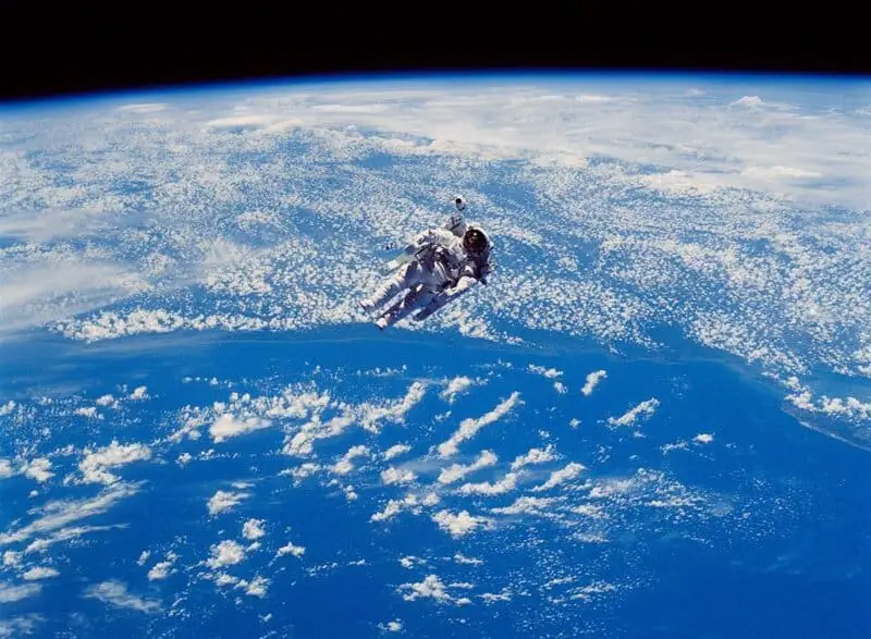 How Space Travel Literally Turns Astronauts Into Time Travelers