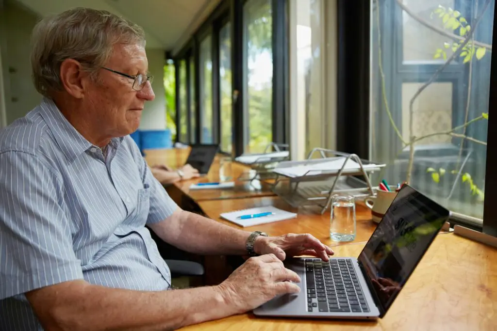 I’m 68 and Learning Technology Better Than My Grandkids—Here’s My System