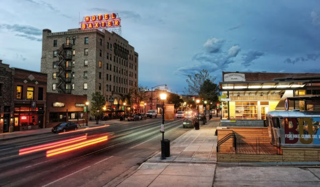 15 Charming Small Towns Attracting Remote Workers in 2025