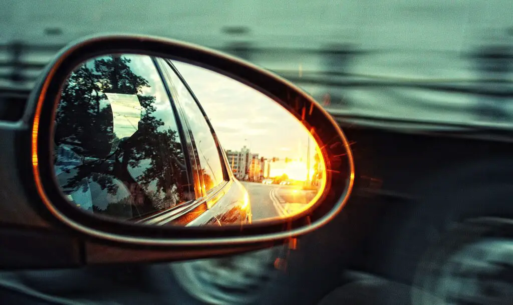 The Bias Blind Spot: Why Smart People Make Stupid Choices (And How to Stop)