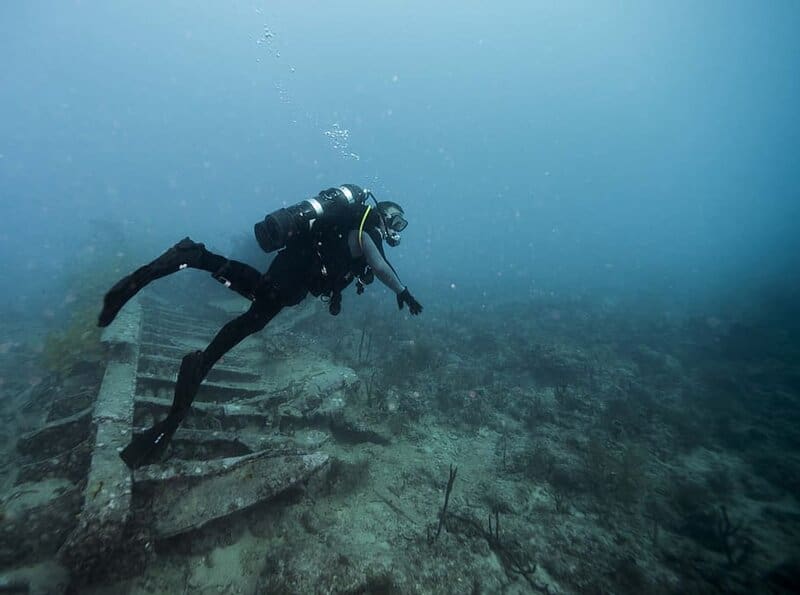 Japan’s Underwater Mystery: Is the 10,000-Year-Old Yonaguni Monument Nature or Ancient Architecture?