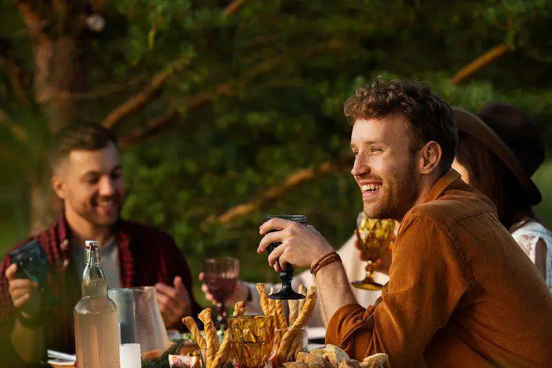 15 Science-Backed Tricks to Spot a Liar Instantly