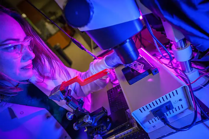Scientists Decode Complete Human Genome After 20-Year International Project