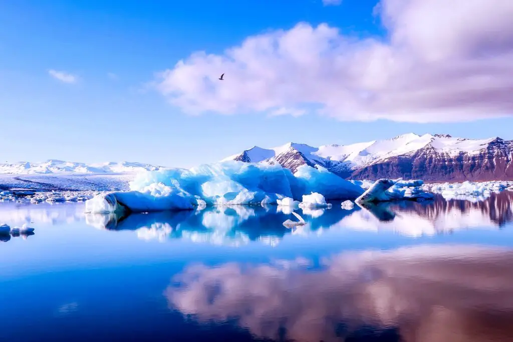 Arctic Gold Rush: Mapping the Polar Region’s Untapped Resources and Scientific Secrets