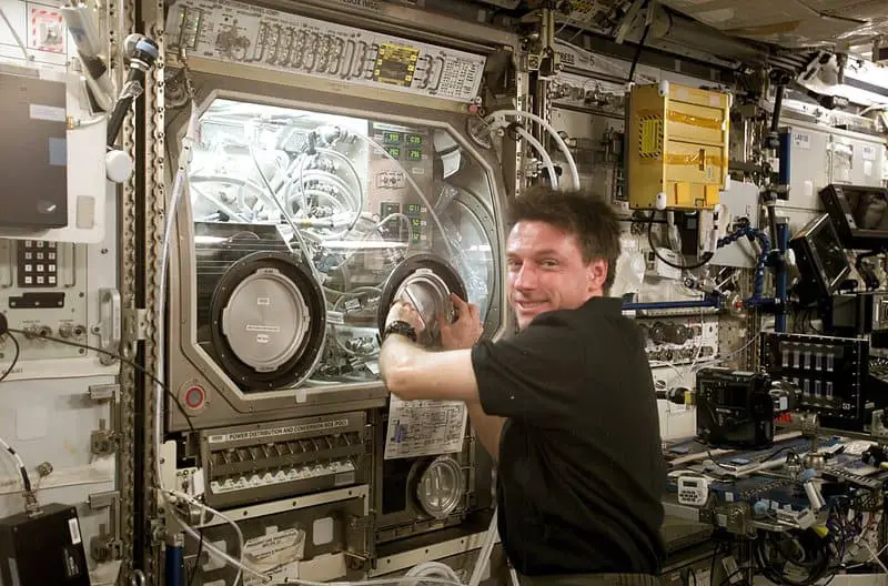 15 Ways Space Travel Changes the Human Body