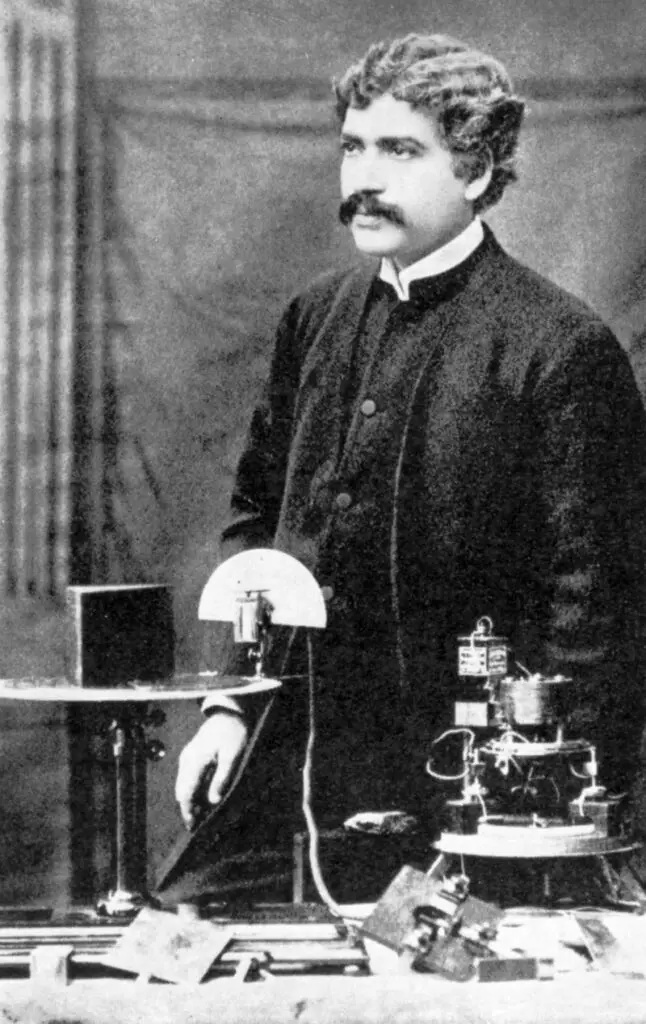 The Scientists Who Tried to Talk to Plants—And Thought They Talked Back: 15 Bizarre Botanical Experiments