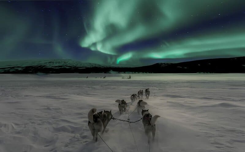 Aurora Alert: How 2025’s Peak Solar Activity Creates Once-in-a-Lifetime Light Shows