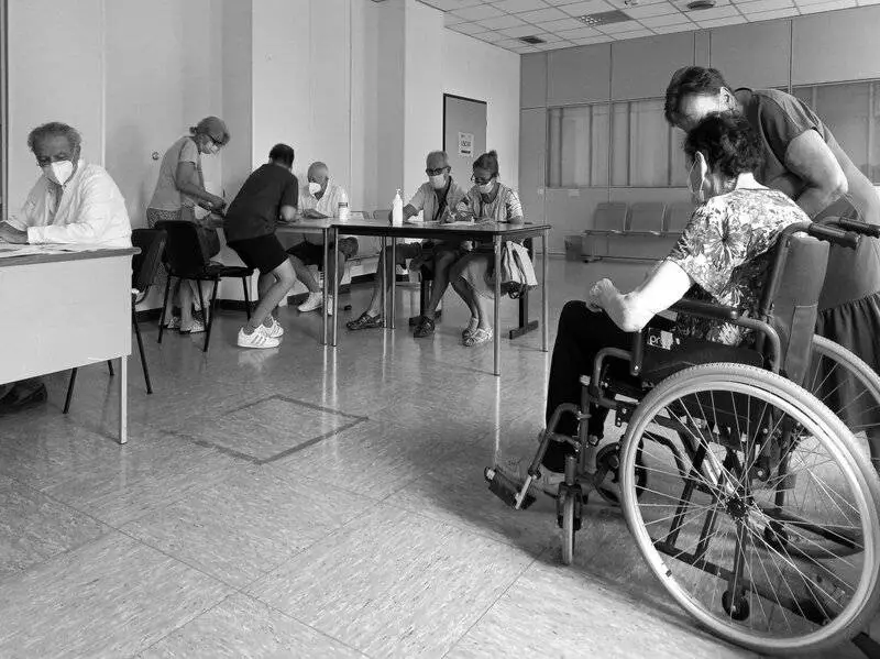 I’m a Geriatrician—These 12 Symptoms Are Never ‘Just Old Age’