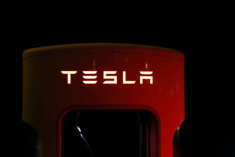 15 Reasons Why Tesla’s Cybertruck Has Been Such a Flop