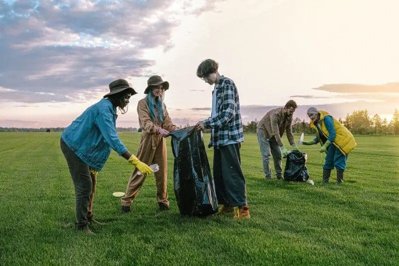 The Volunteer Work That Actually Extends Your Lifespan (Research Proves It)