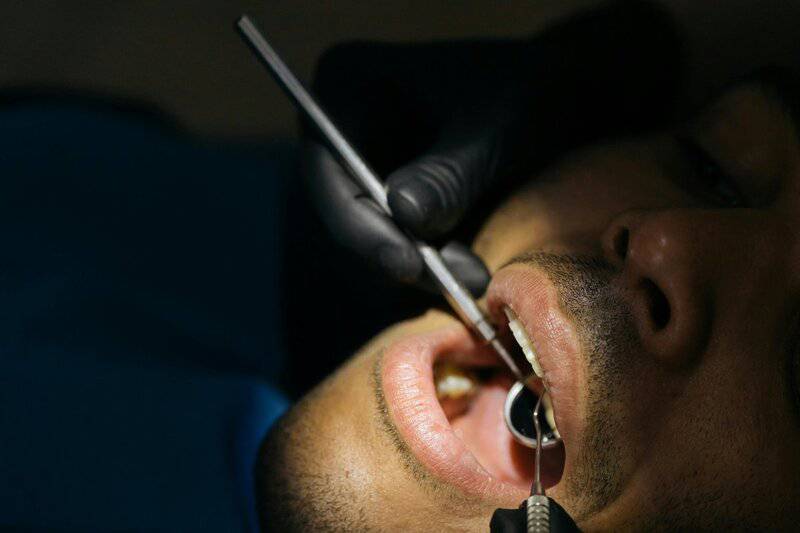 The Surprising Link Between Dental Health and Heart Disease in Seniors