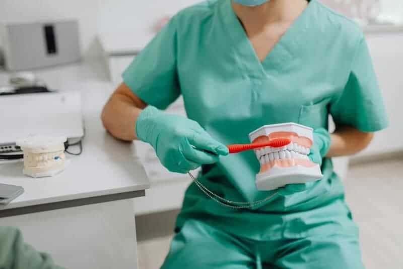 The Surprising Link Between Dental Health and Heart Disease in Seniors