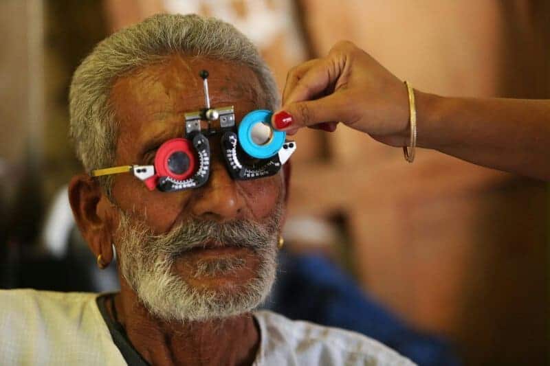 I’m a Geriatrician—These 12 Symptoms Are Never ‘Just Old Age’