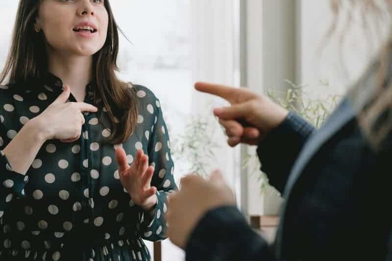 Study Finds Why Some People Are Naturally Charismatic While Others Aren’t (You Can Learn It)
