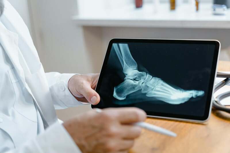Why Your Cat’s Purr Is Literally Healing You—The Frequency That Repairs Bones