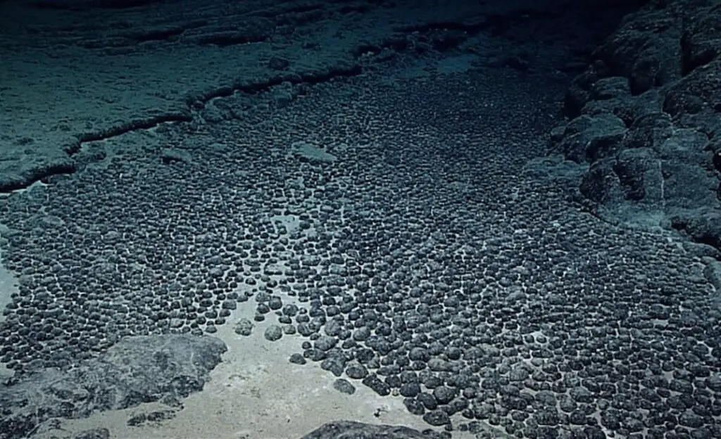 Dark Oxygen Discovery Rewrites Ocean Science: Deep-Sea Rocks Are Natural Batteries
