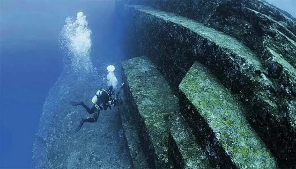 Japan’s Underwater Mystery: Is the 10,000-Year-Old Yonaguni Monument Nature or Ancient Architecture?