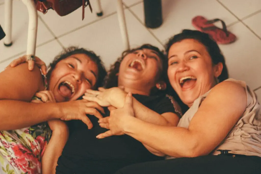 Study Finds Why Some People Are Naturally Charismatic While Others Aren’t (You Can Learn It)