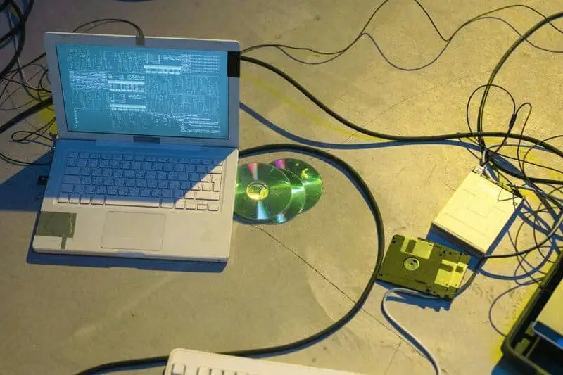 20 Tech Inventions That Were Thought To Be Revolutionary, But Are Now Obsolete