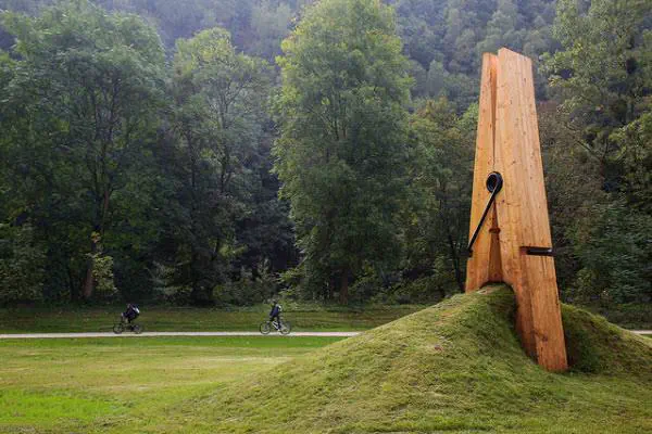 16 Unbelievable Behemoths You Need to See Right Now! đđ„ 22 Absolute Units of a clothespin