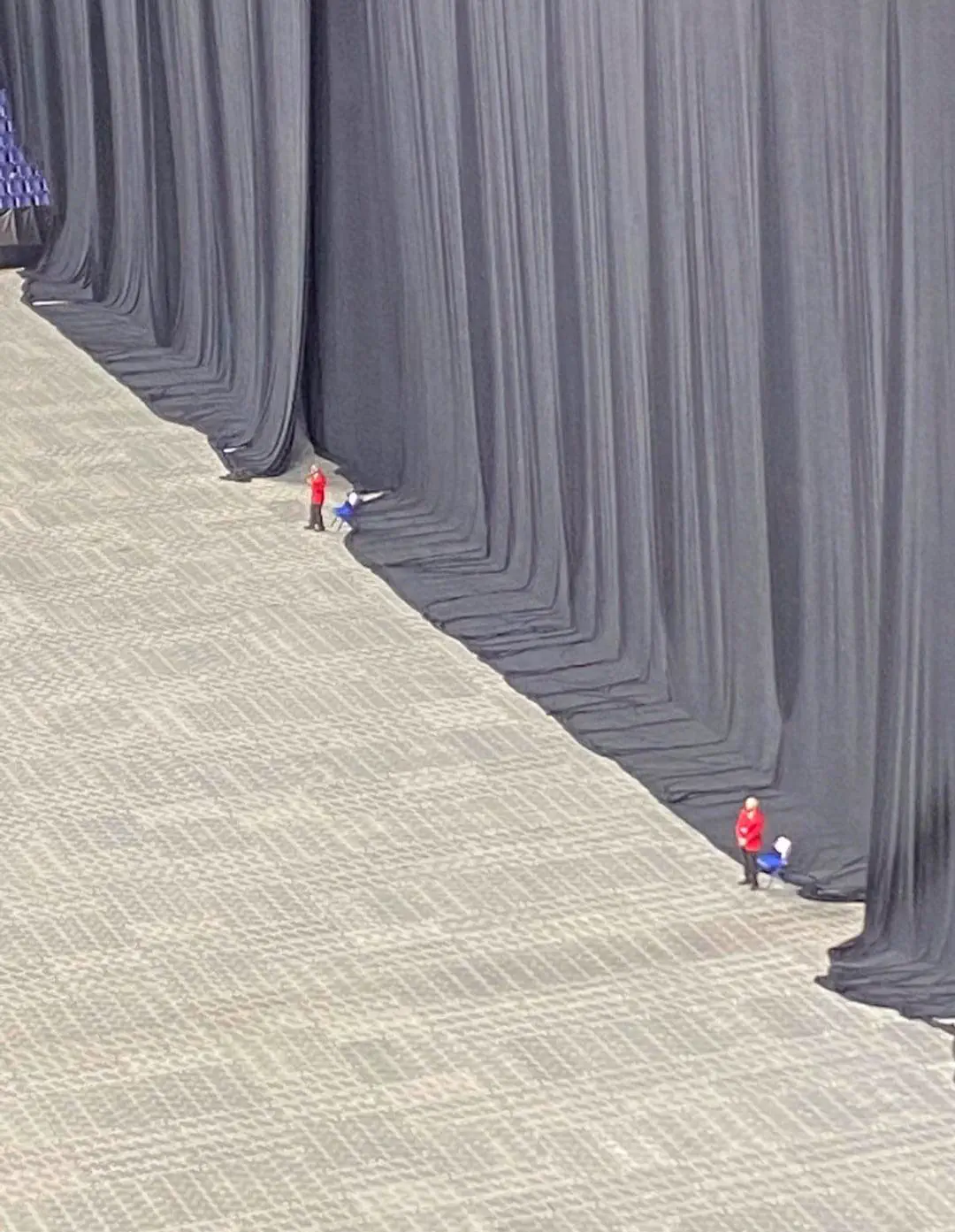 22 Absolute Beasts That Will Leave You in Awe! đŸđ„ 41 Absolute Units of a curtain