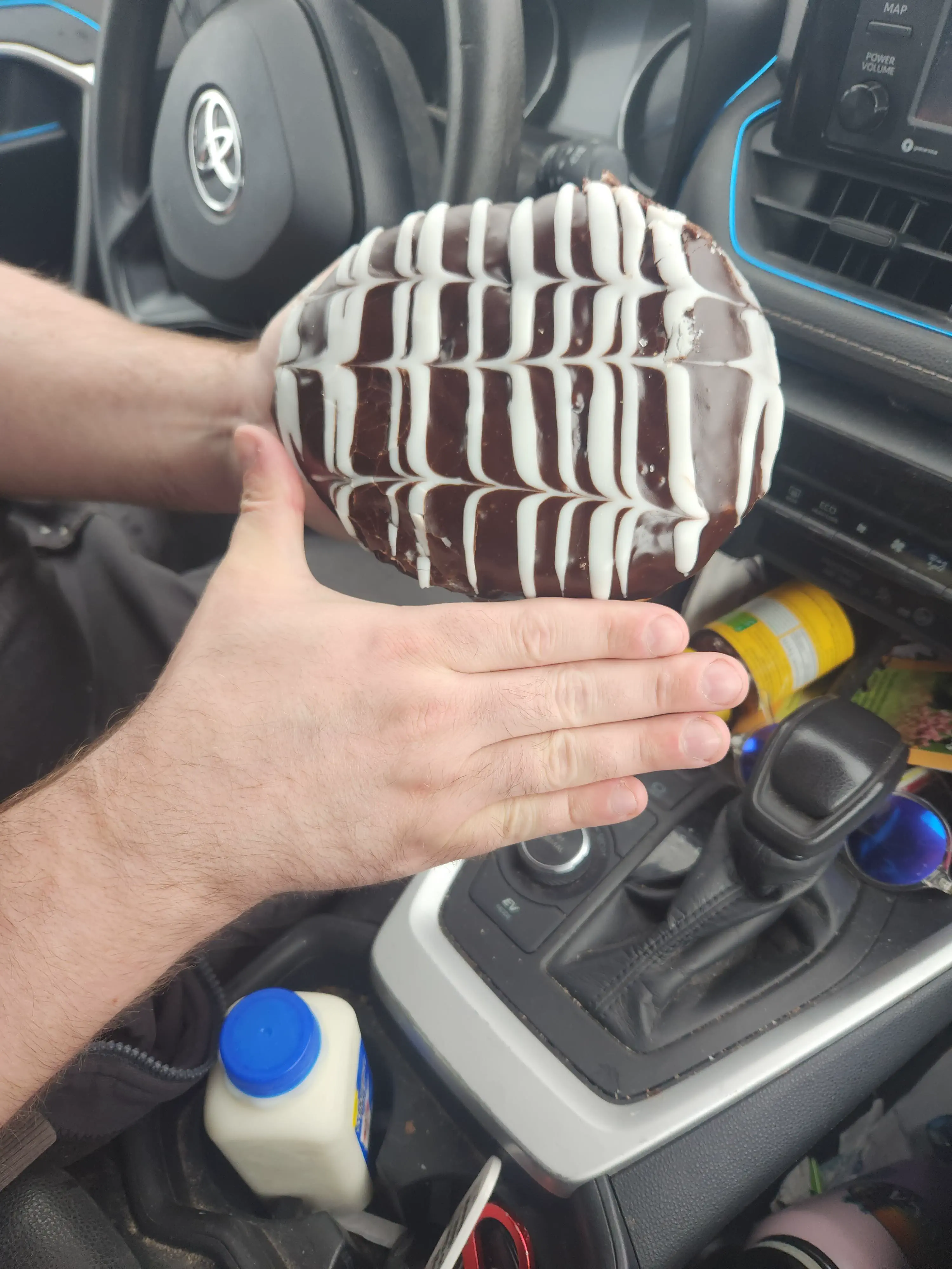 18 Insane Absolute Units That Will Blow Your Mind! đđŸ 27 Absolute Units of a donut