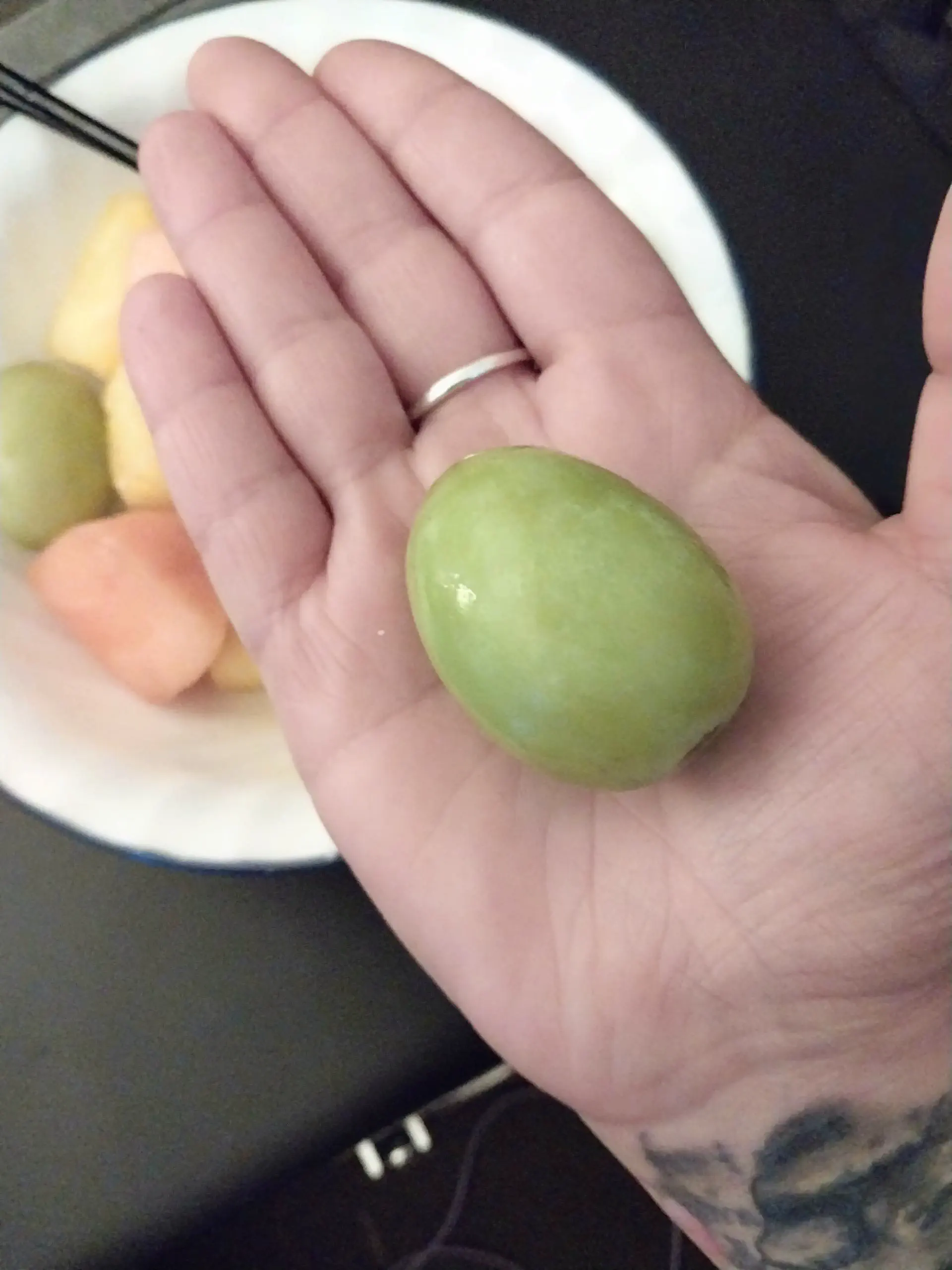 22 Mind-Blowing Absolute Units You Won't Believe Exist! 🦙🤯 29 Absolute Units of a grape.