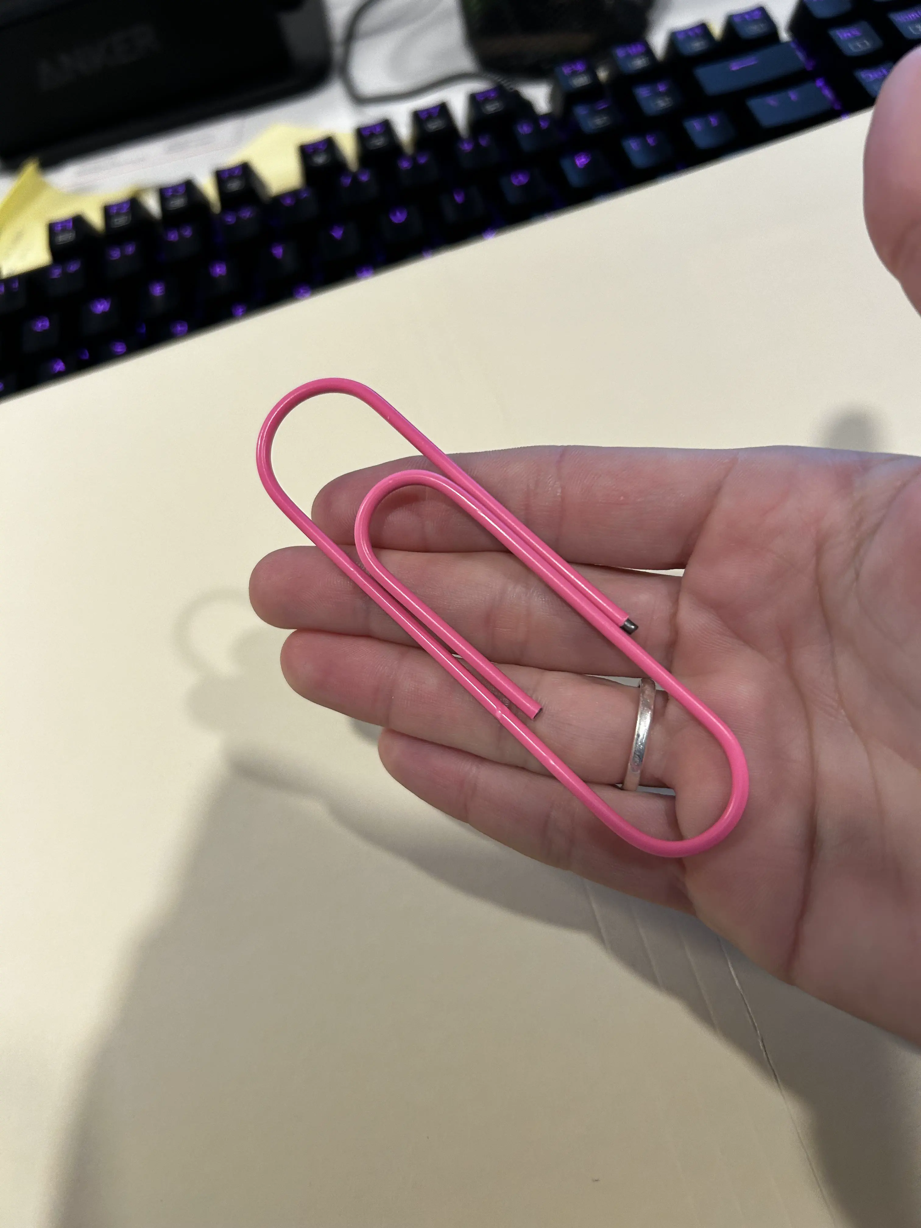 20 Unbelievable Massive Marvels That Will Stun You! đ 31 Absolute Units of a paper clip