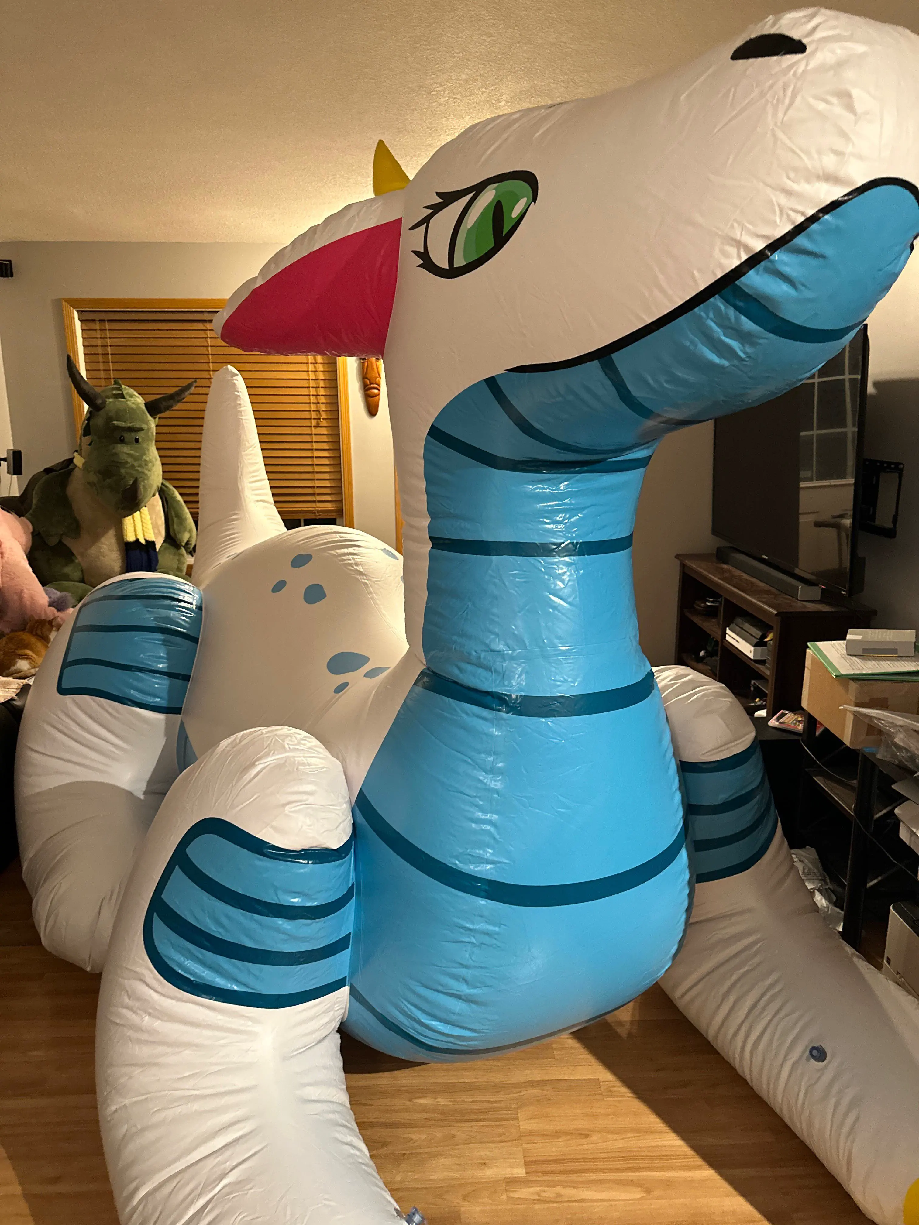 19 Mammoth Marvels That Are Too Big to Ignore! đ 32 Absolute Units of a pool toy