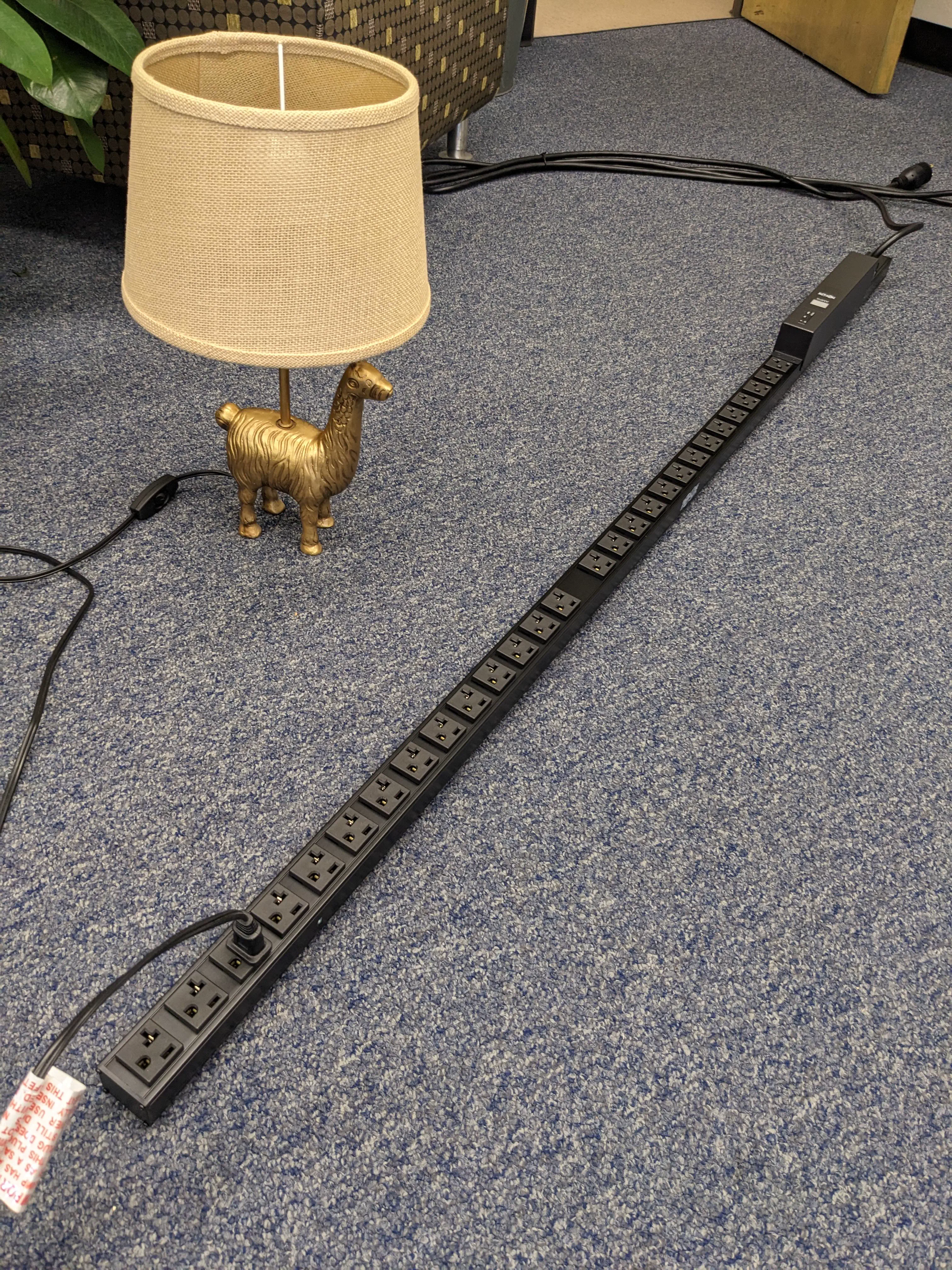 13 Giant Wonders That You Have to Witness! đ⥠17 Absolute Units of a power strip