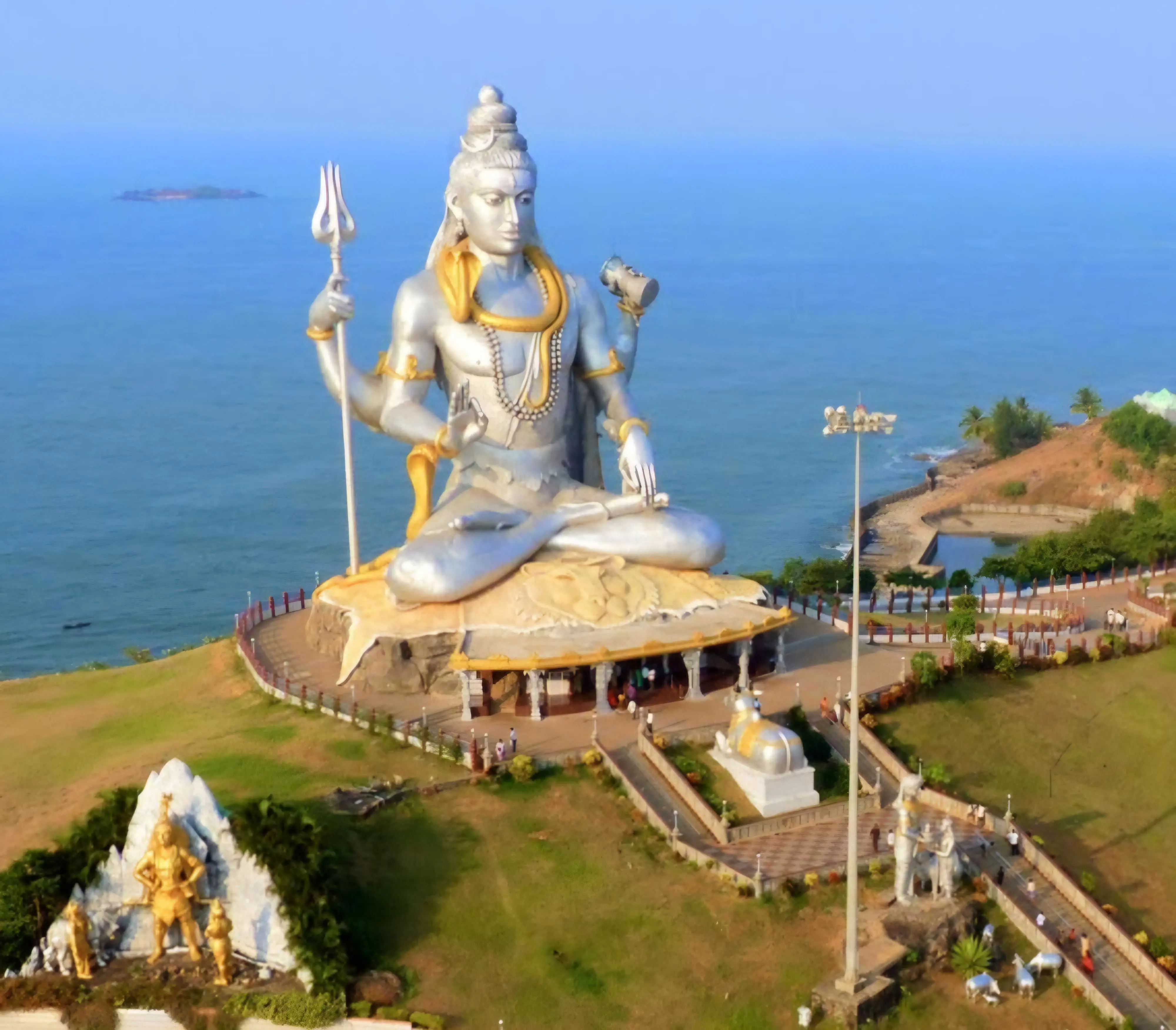 18 Insane Absolute Units That Will Blow Your Mind! đđŸ 36 Absolute Units of a Shiva statue