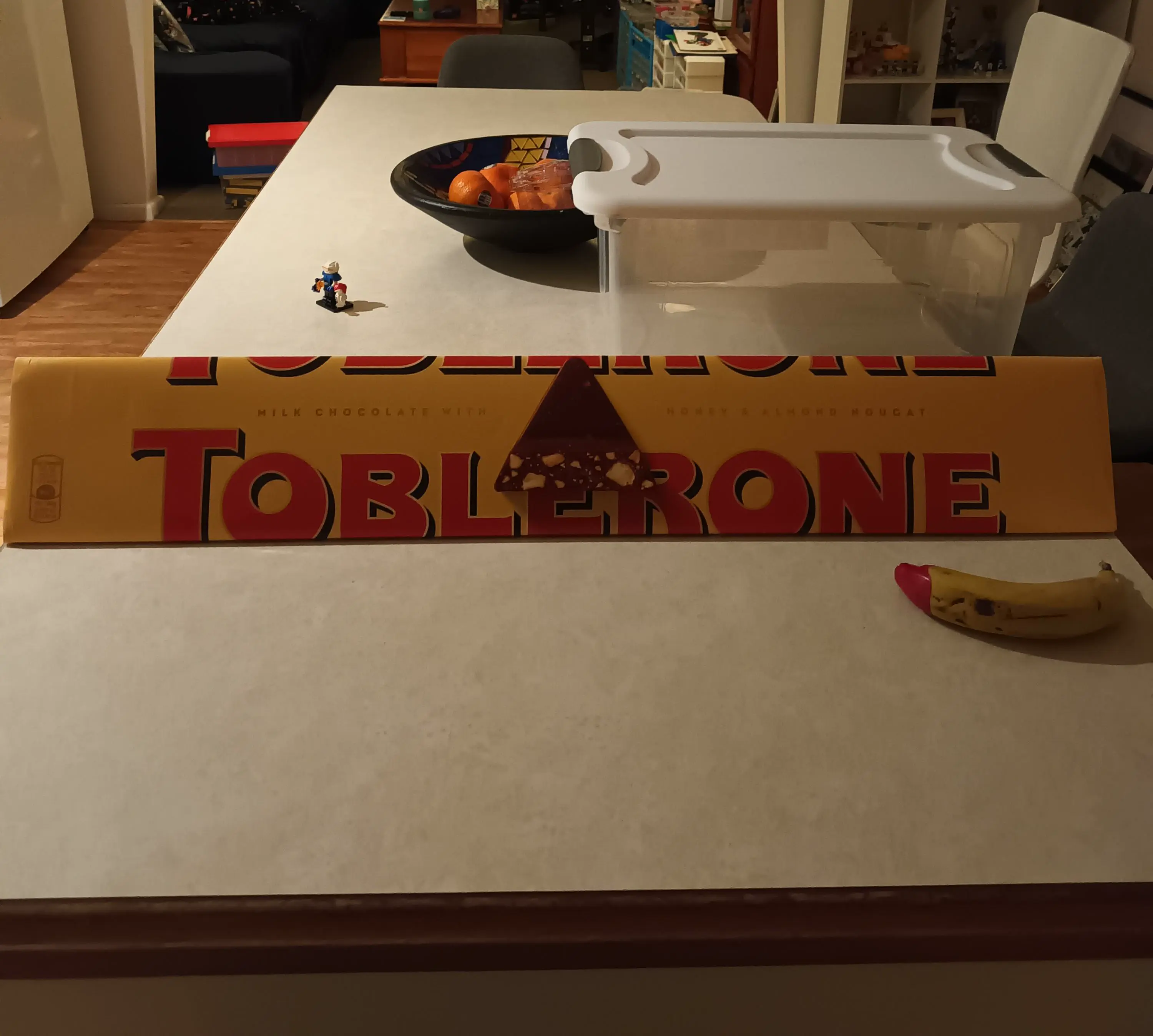 18 Chonky Legends That’ll Make You Gasp 🔥 28 Absolute Units of a Toblerone