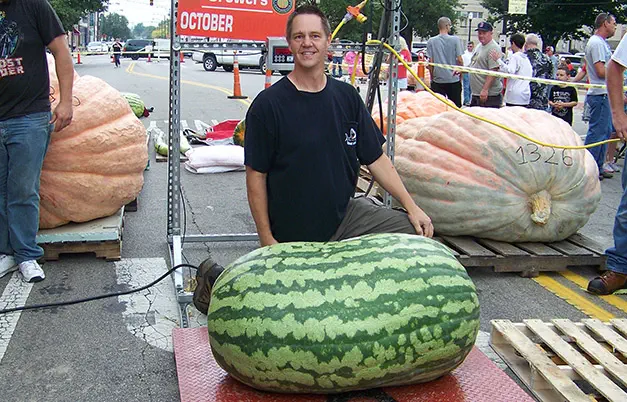 18 Mind-Blowing Absolute Units You Must See! đđ 31 Absolute Units of a watermelon