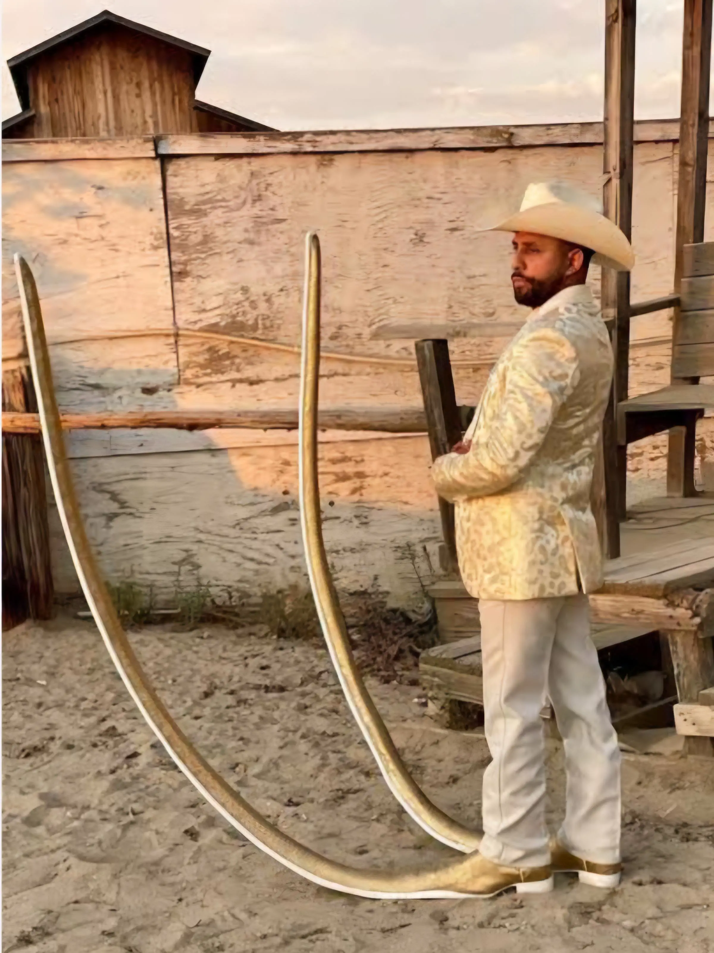 20 Unbelievable Massive Marvels That Will Stun You! đ 39 Absolute Units of guarachero boots