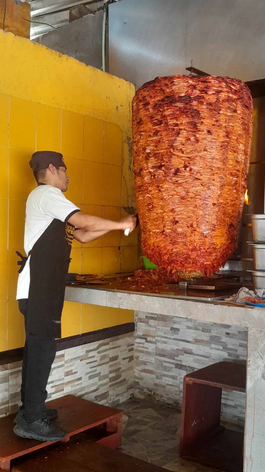 17 Unbelievably Huge Wonders You Must See! đđ 21 Absolute Units of this trompo for pastor meat tacos