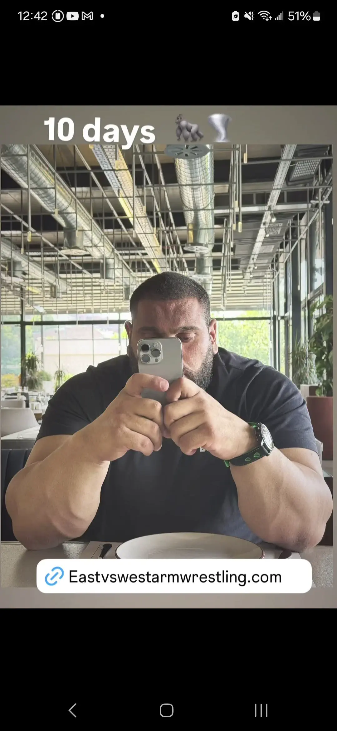 12 Over-The-Top Absolute Units That Will Take Your Breath Away! đ 25 Absolute Units of a 6'3 400ibs armwrestler 10 days from his title match