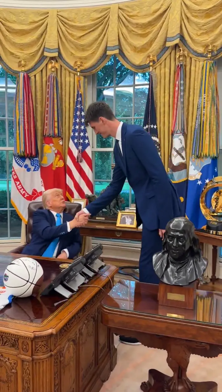 19 Monstrous Marvels That Challenge Your Perception of Size! 🦙🔍 37 Absolute Units of a college basketball player