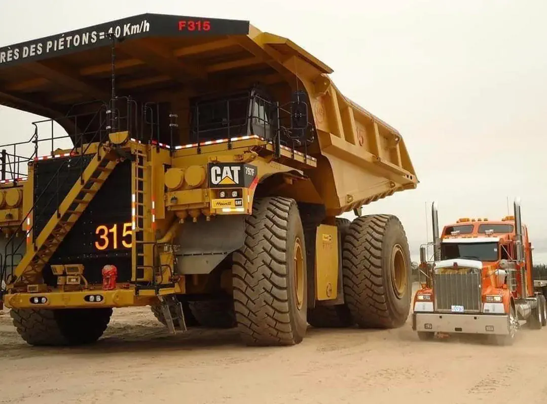 6 Astonishing Absolute Units That Challenge Your Perception! đ 13 Absolute Units of a haul truck