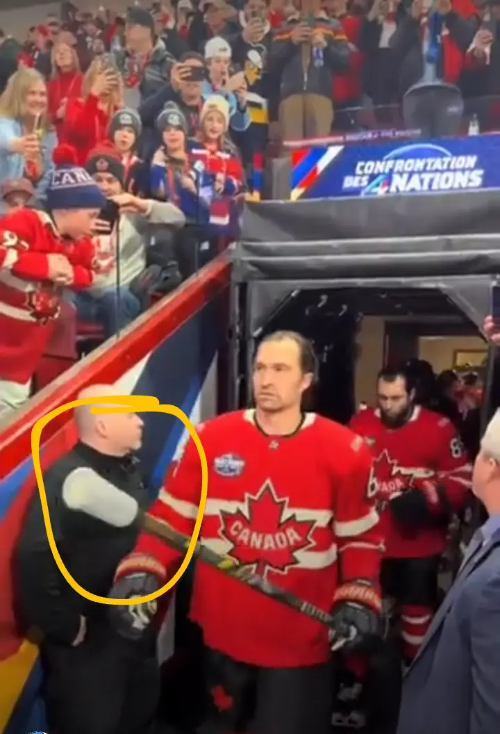 18 Enormous Oddities You Won't Believe Exist! đŠ 36 Absolute Units of a hockey stick knob