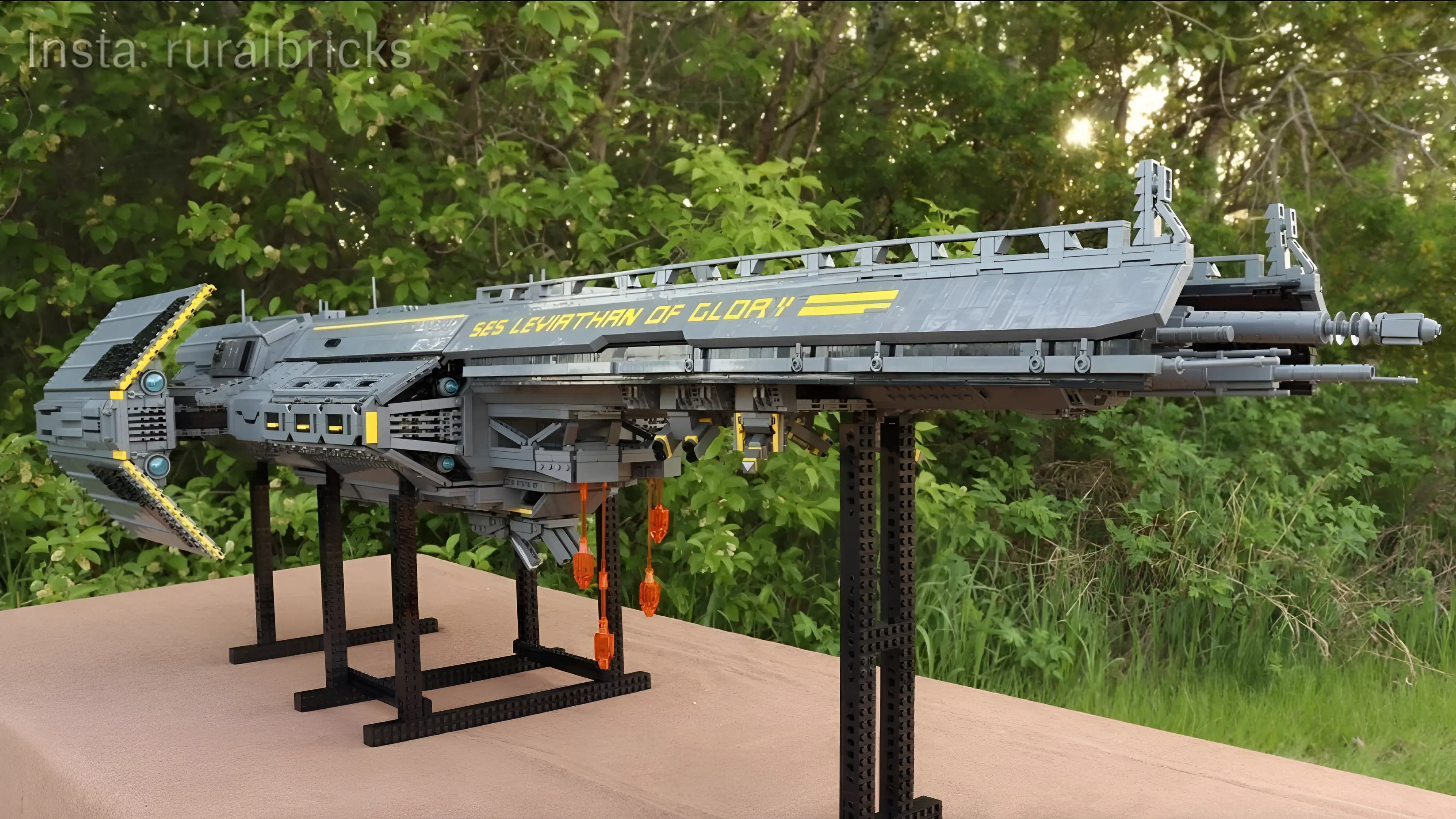 20 Extraordinary Beasts That Challenge Our Definition of Big! đŠ 34 Absolute Units of a Lego Super Destroyer