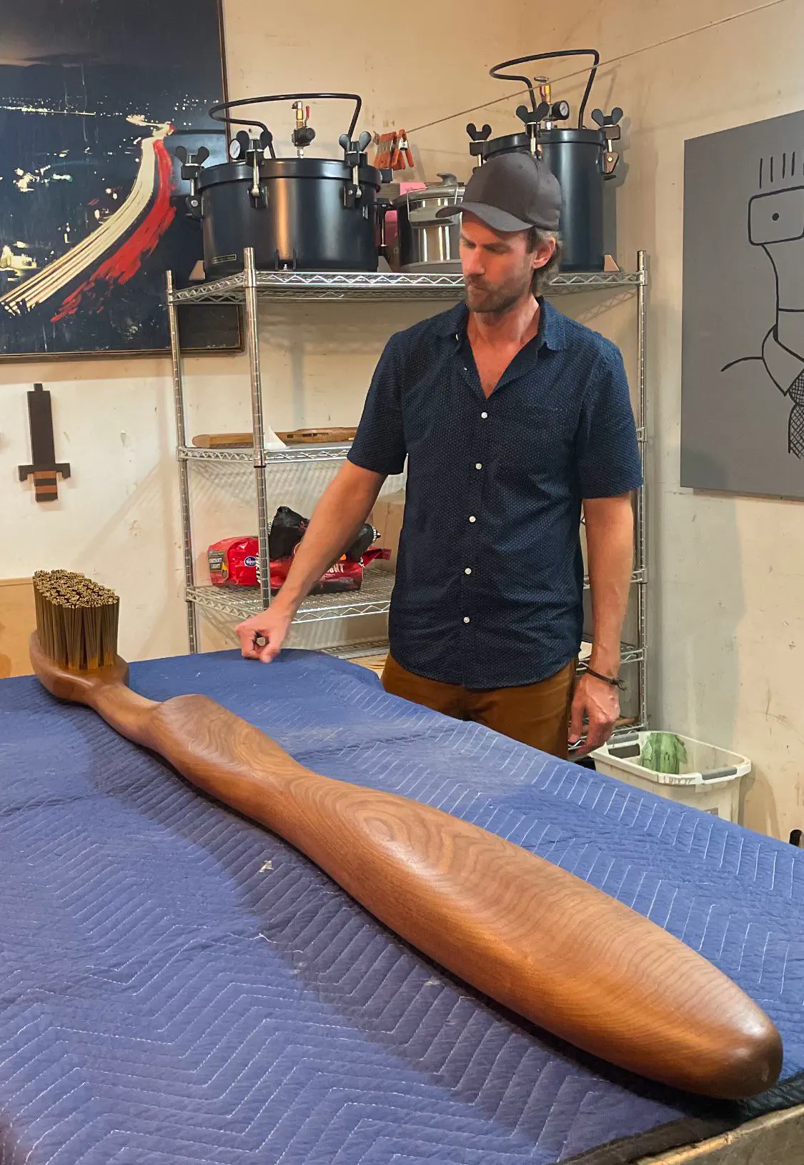 12 Unforgettable Absolute Units That Will Amaze You! đ 18 Absolute Units of a toothbrush