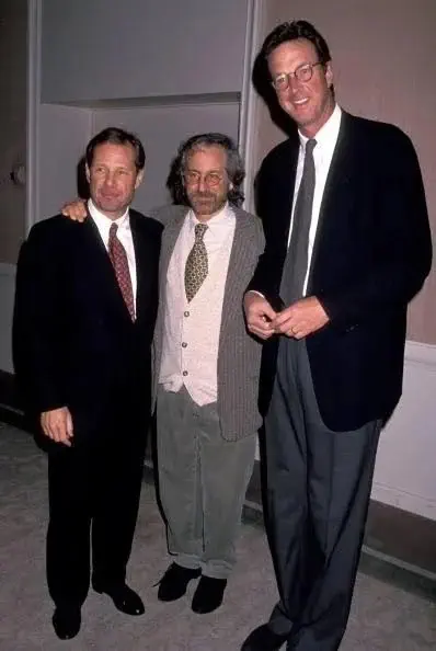 23 Remarkable Giants That Will Change Your Idea of 'Big' đ 35 Absolute Units of a writer (Michael Crichton)