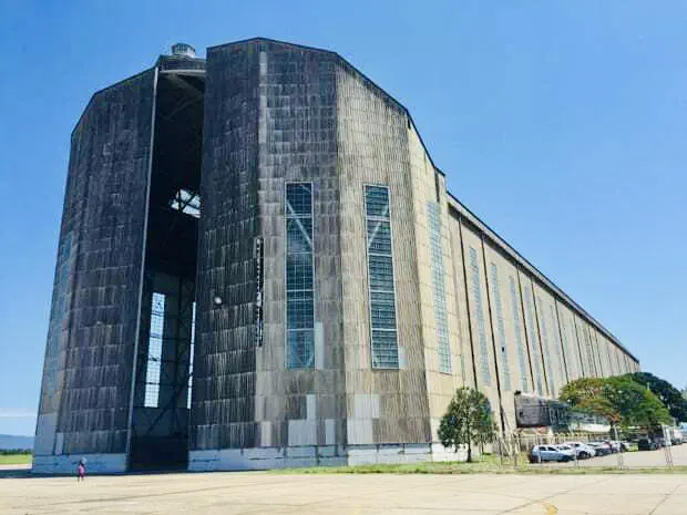 18 Enormous Oddities You Won't Believe Exist! đŠ 26 Absolute Units of a zeppelin hangar.