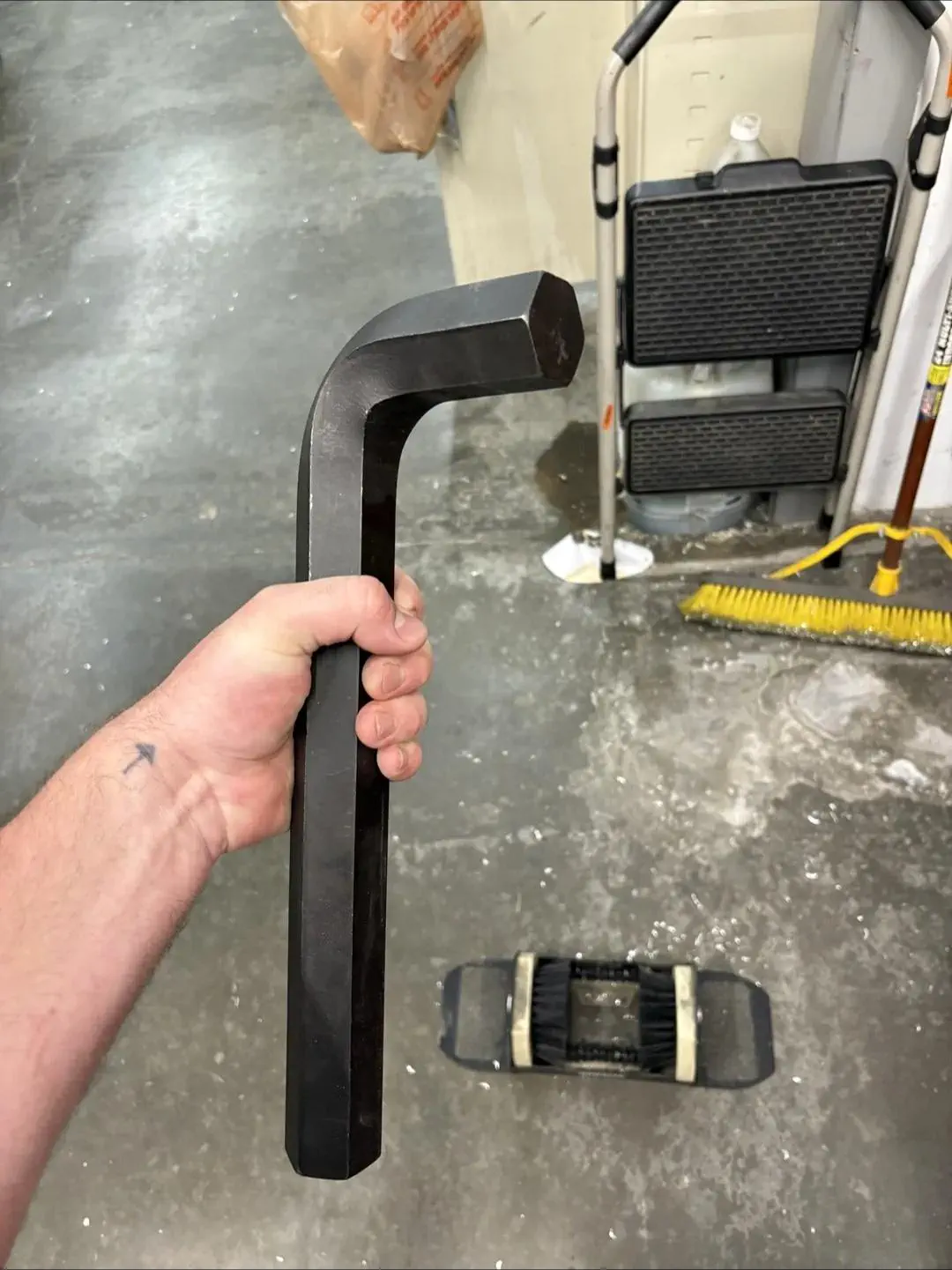 Unveiling 13 Massive Oddities That Will Amaze You! đ 26 Absolute Units of an Allen wrench
